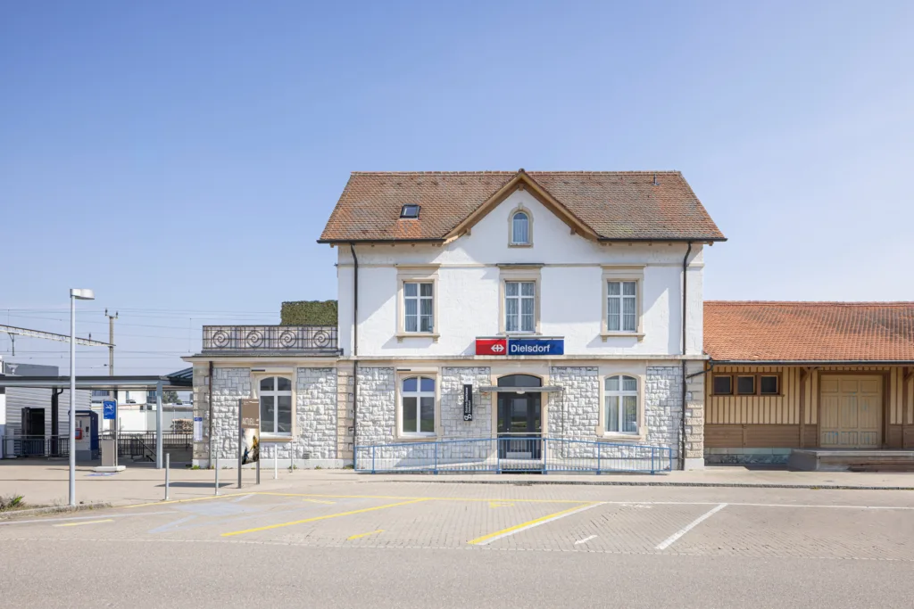 Filiale Dielsdorf - Bezirks-Sparkasse Dielsdorf Filiale Dielsdorf